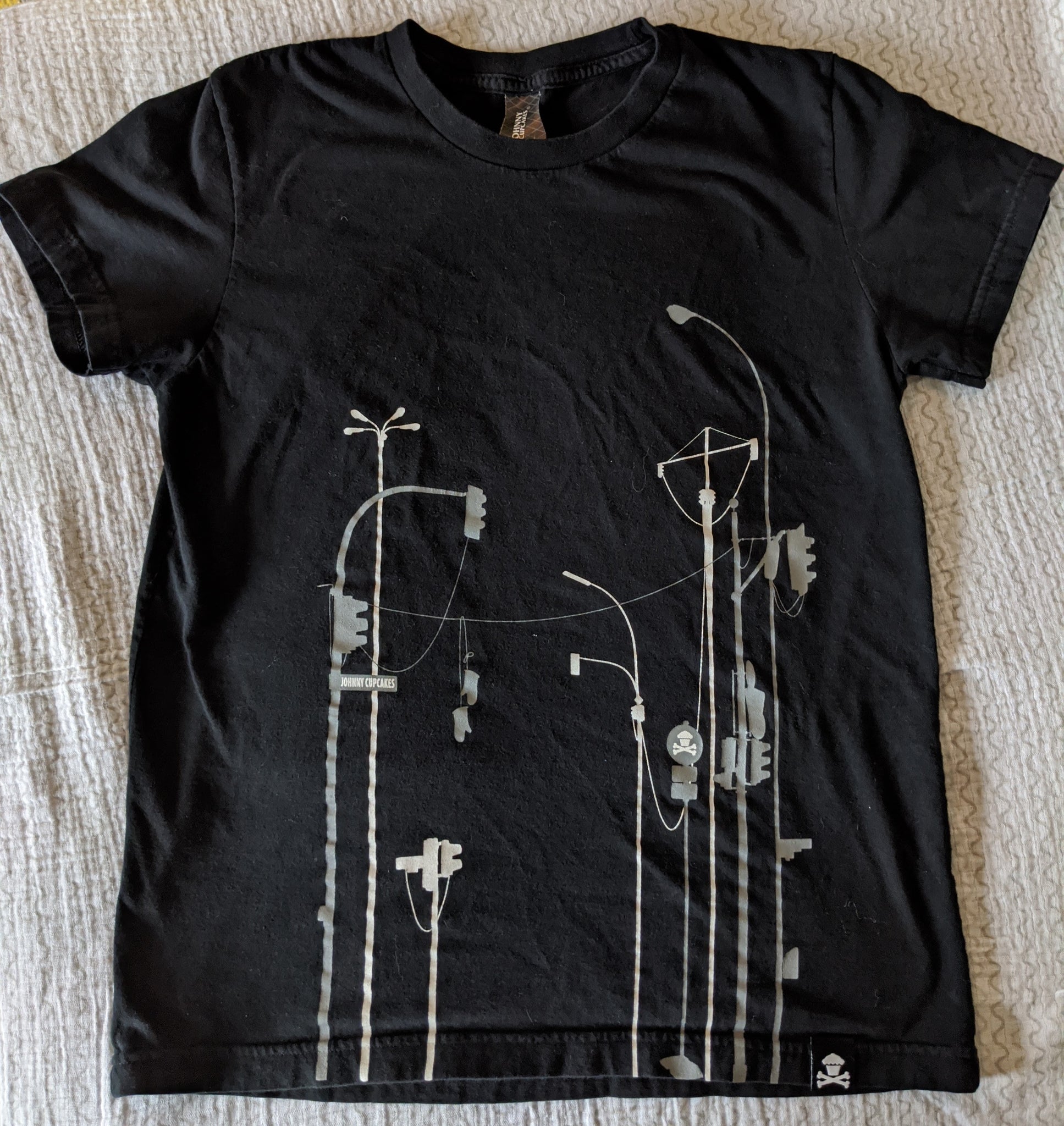 Women's XL - Streetlights Johnny Cupcakes