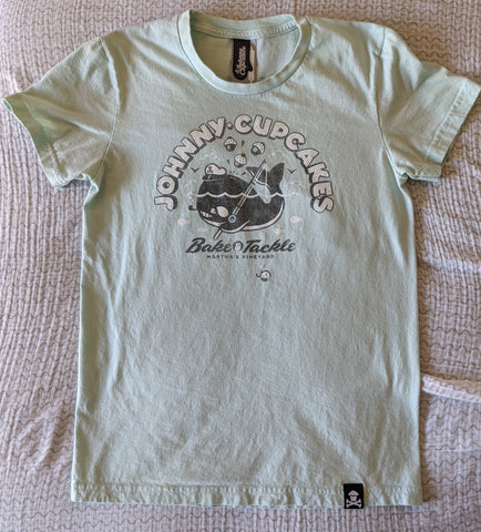 Women's Lg - Martha's Vineyard Exclusive Bake and Tackle Johnny Cupcakes