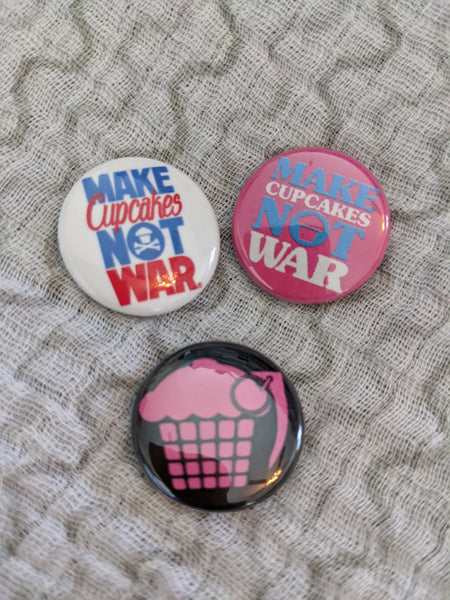 Make Cupcakes Not War set of 3 pins/buttons Johnny Cupcakes